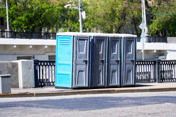 Portable Toilet Options We Offer in Pine Ridge, FL